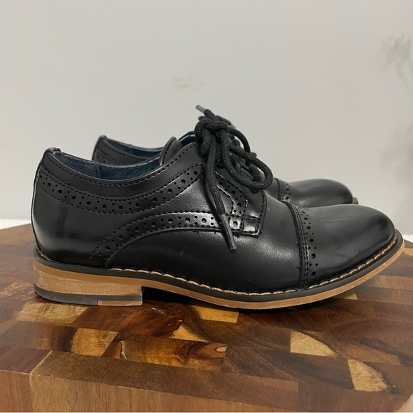 Bruno Marc Dress Shoes Boy size 10 - Picture 9 of 10